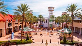 Destin Commons is Still Hot After All These Years!