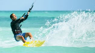 Kite Surfing: The Sky’s the Limit