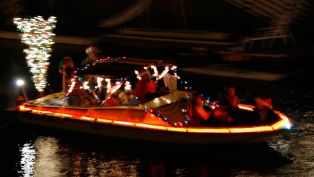 Florida's Winter Wonderland - Santa Arrives by Boat